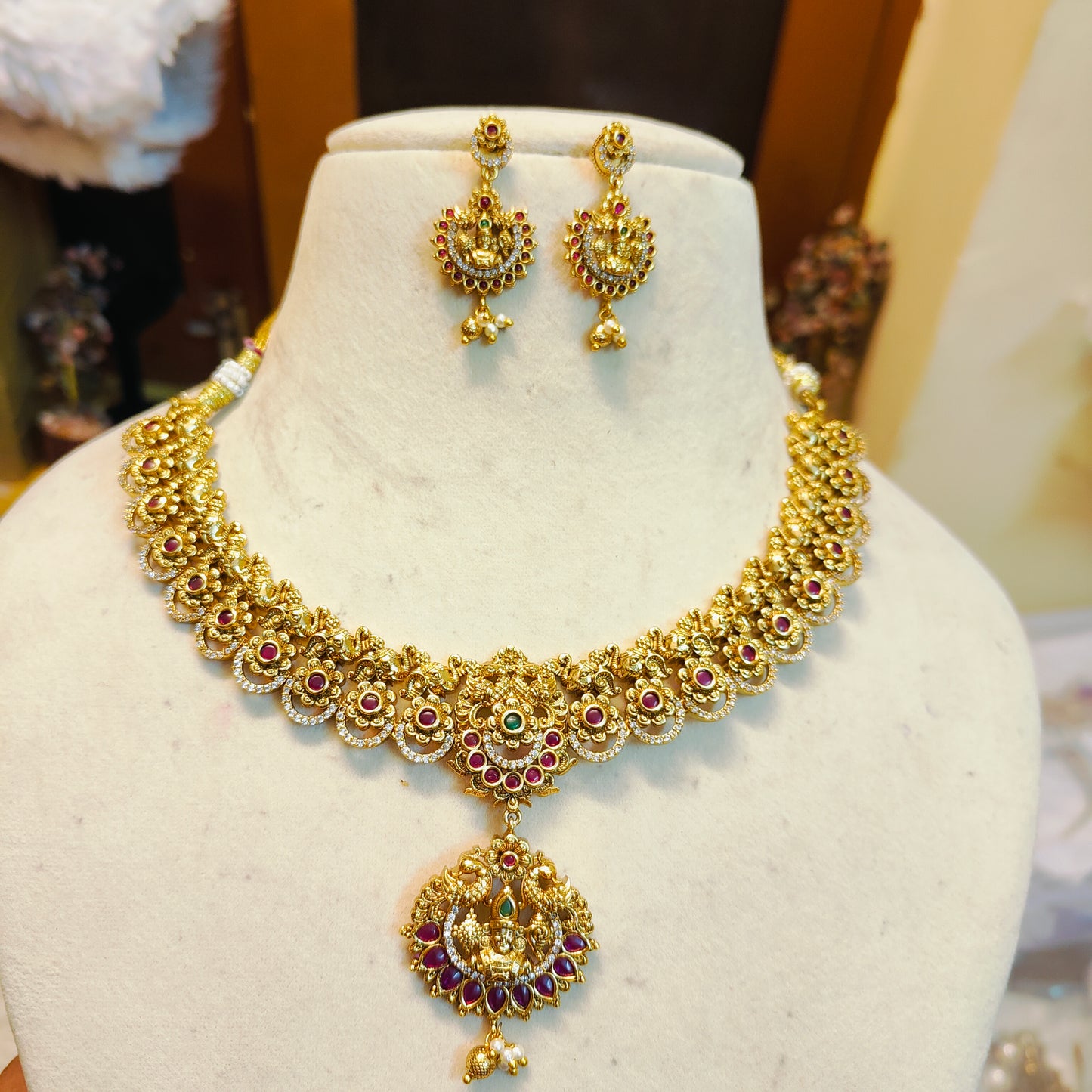 Gold antique nakshi finish gold replica design premium quality necklace set