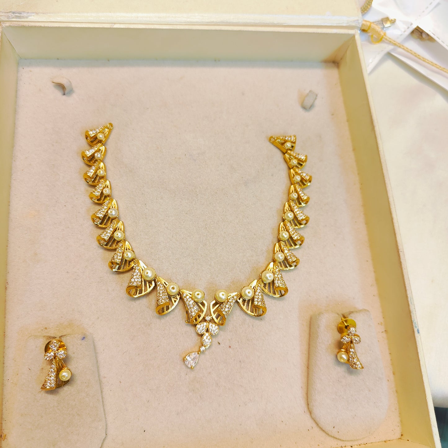 Cz stone gold plated necklace set premium quality