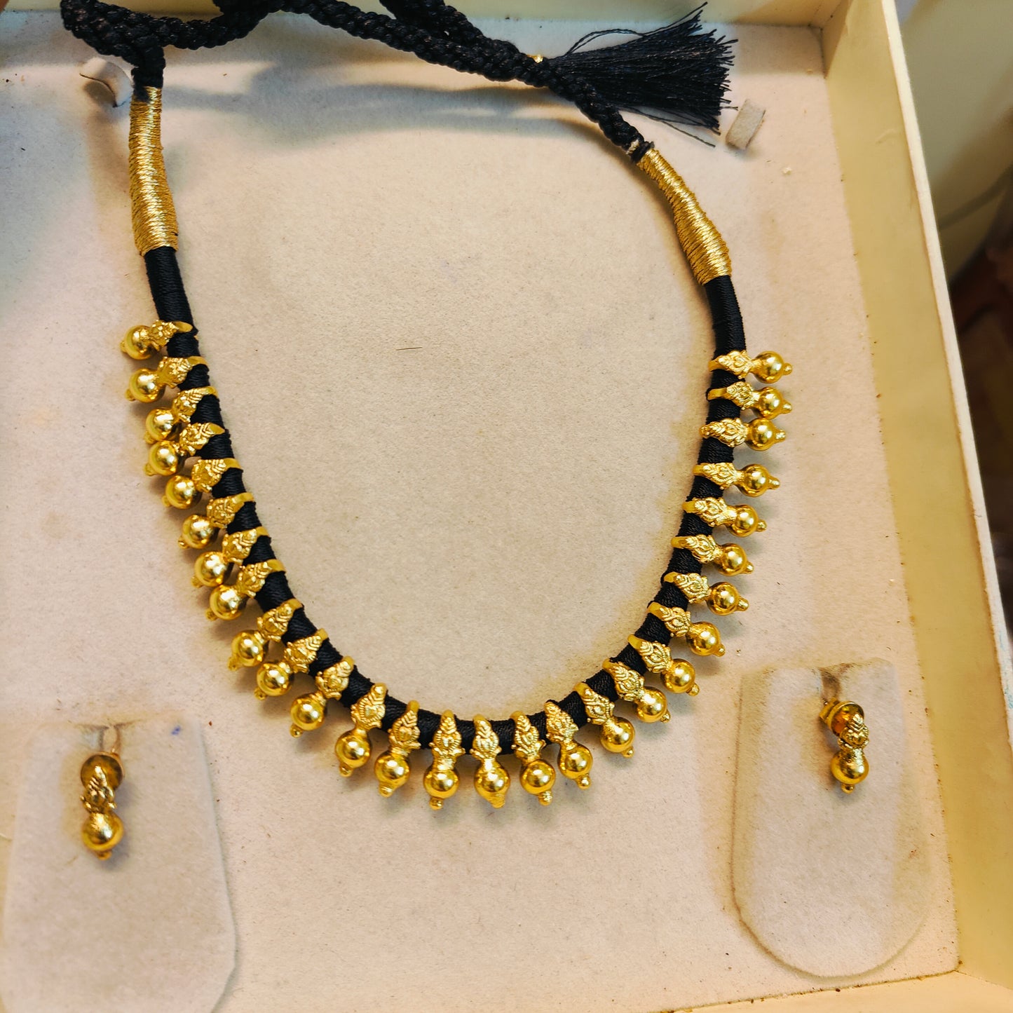 Gold antique finish black dori necklace set premium quality