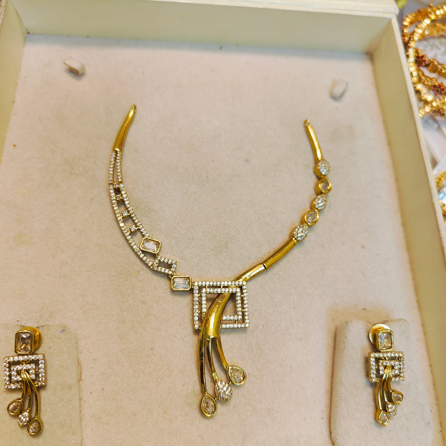 Cz stone gold plated necklace set premium quality