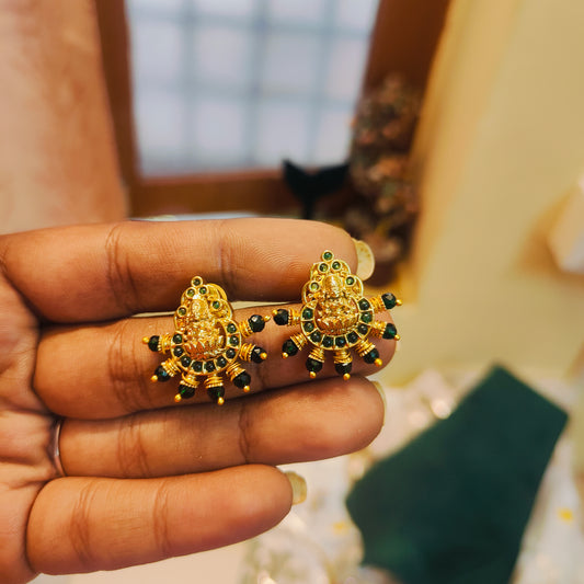 Lakshmi stud in 2 colours
