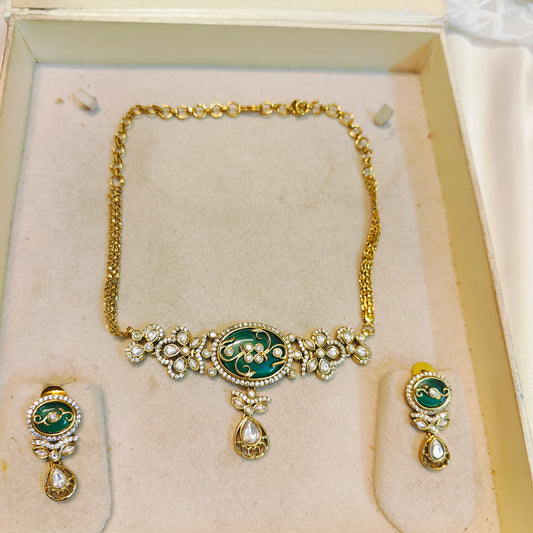 Emerald kundan choker set