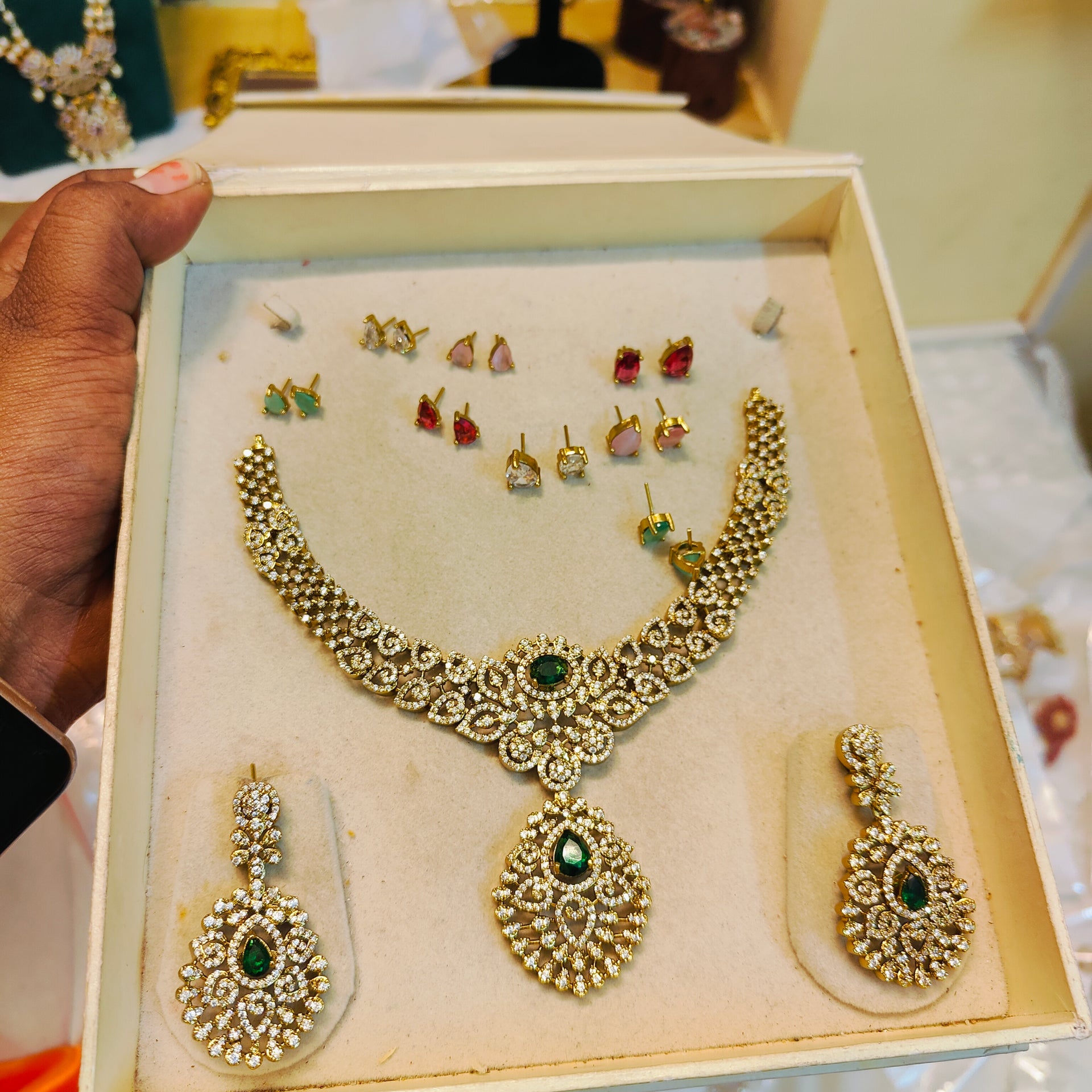 Classic diamond replica changeable necklace set