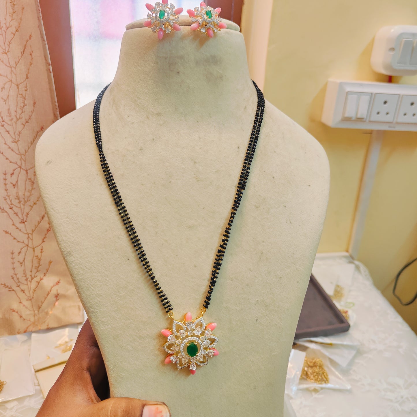 Diamond replica floral tulip black beads chain 20inches