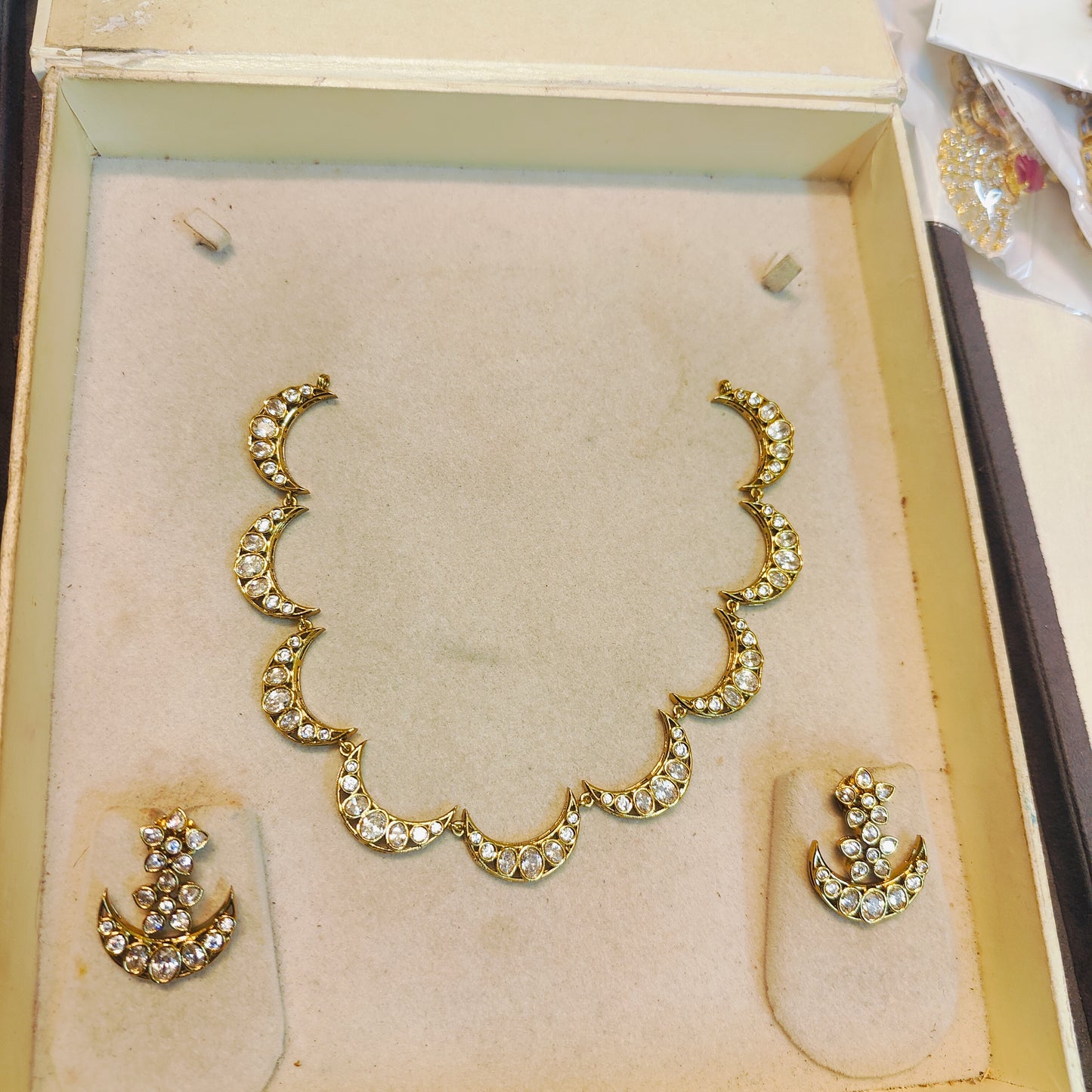 Polki crescent moon necklace set