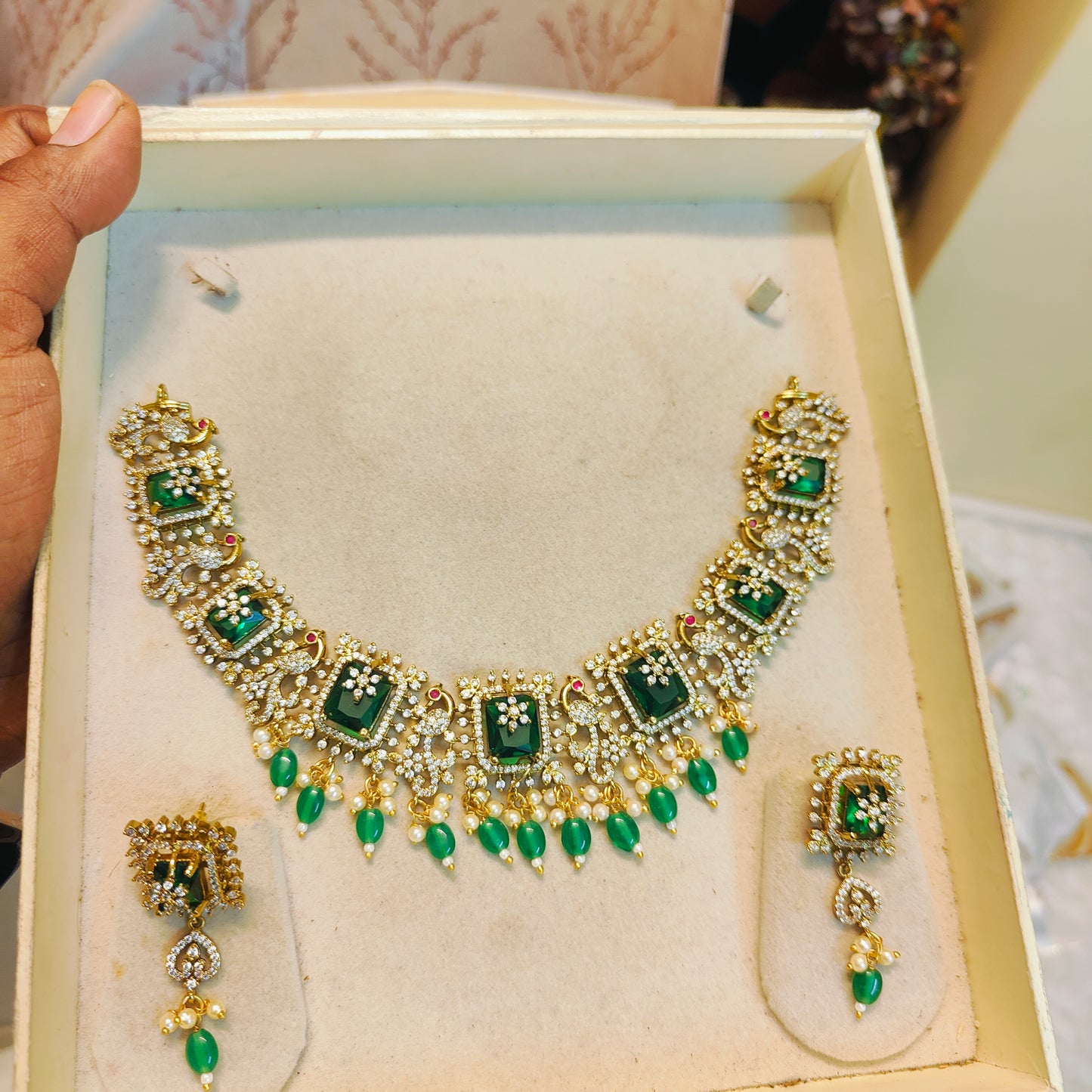Regal emerald AD stones necklace set