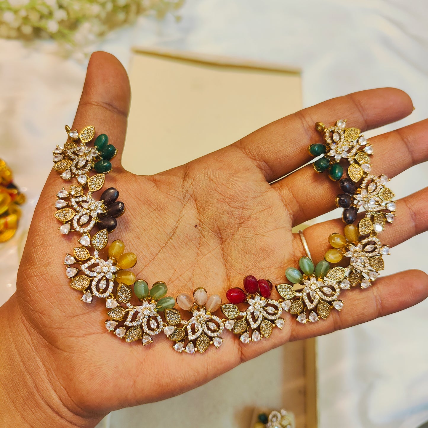 Floral Victoria jadau finish neckset