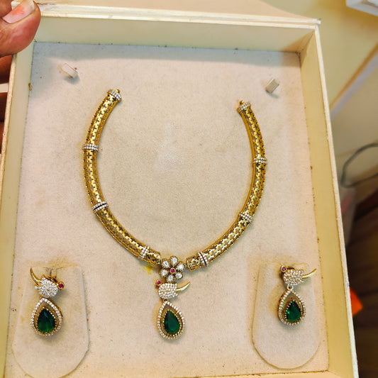 Regal peacock motif necklace set