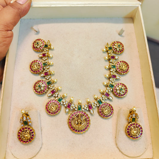 Vibrant ruby and green Kemp Jadau necklace set