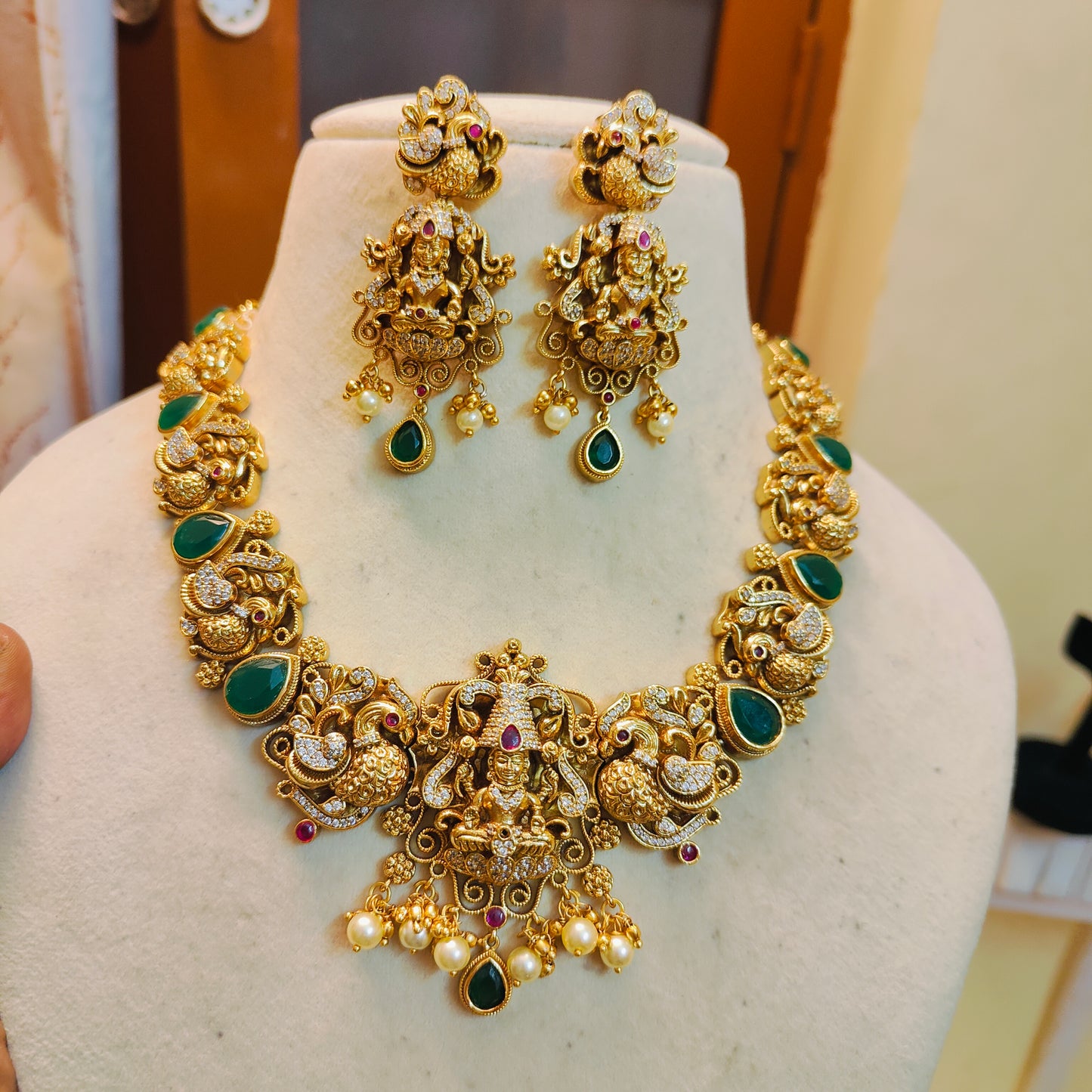 Goddess Lakshmi Heritage necklace set