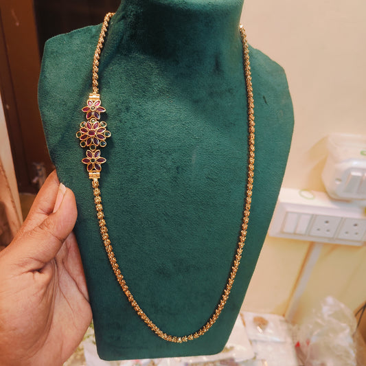 Floral Kemp stones antique chain