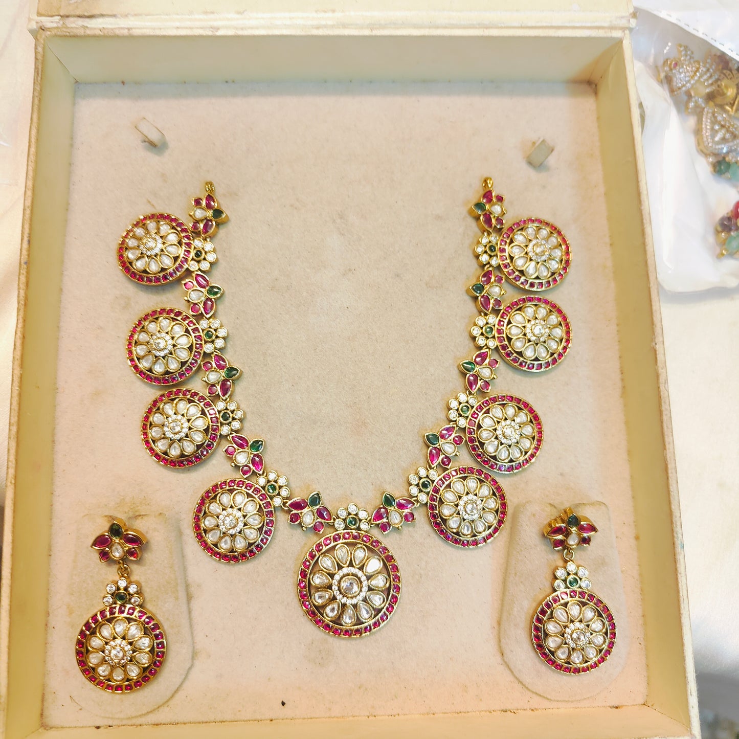 Heritage kundan statement necklace set