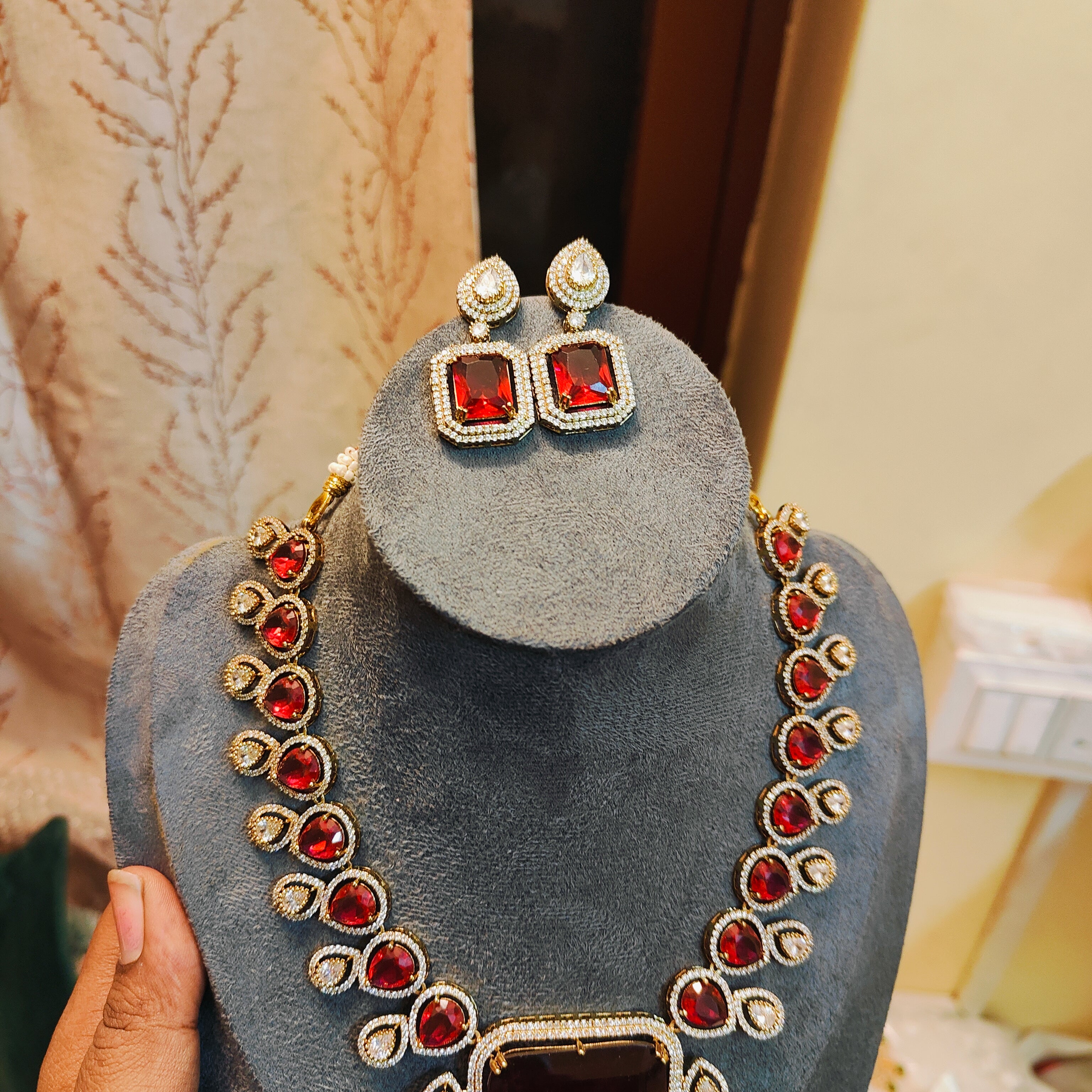 Royal ruby Bold jadau necklace set