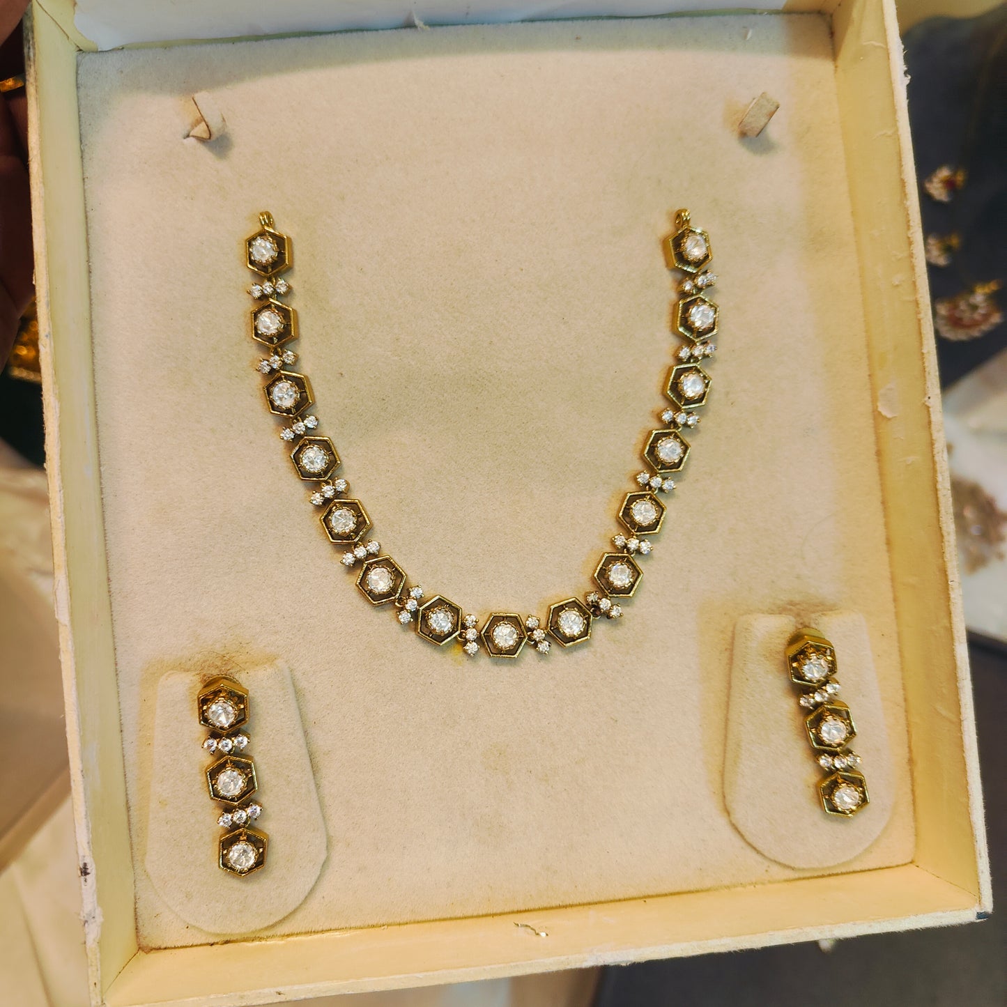 Minimalist Geometric Moissanite jadau necklace set