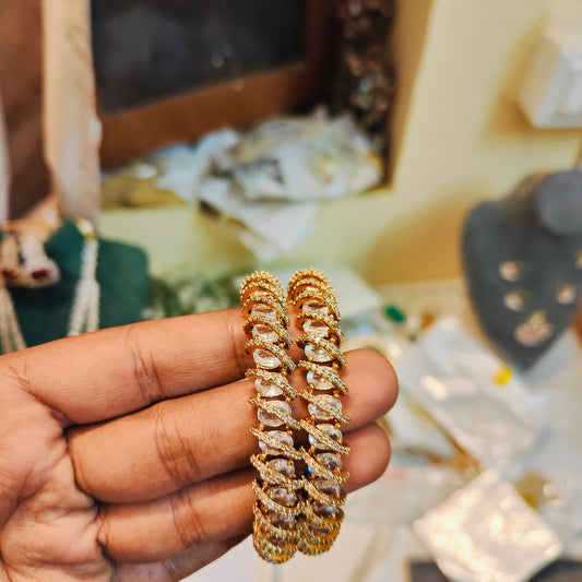 Sparkling Zirconium twisted bamgles