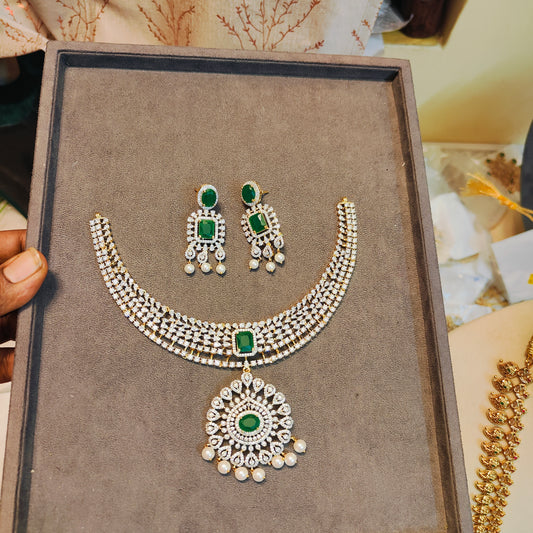 Timeless emerald Gj polish necklace set