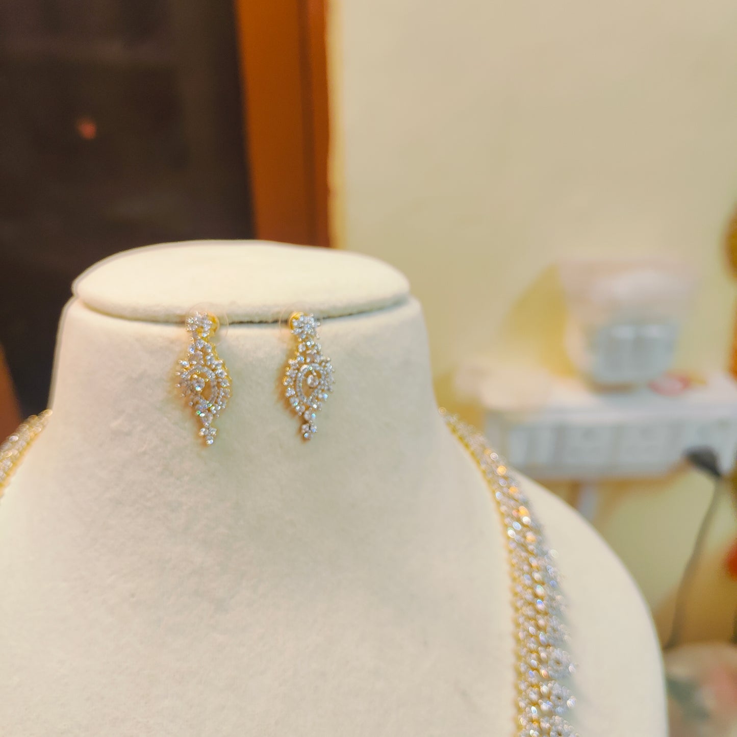 Luxury Minimal Diamond look like haram