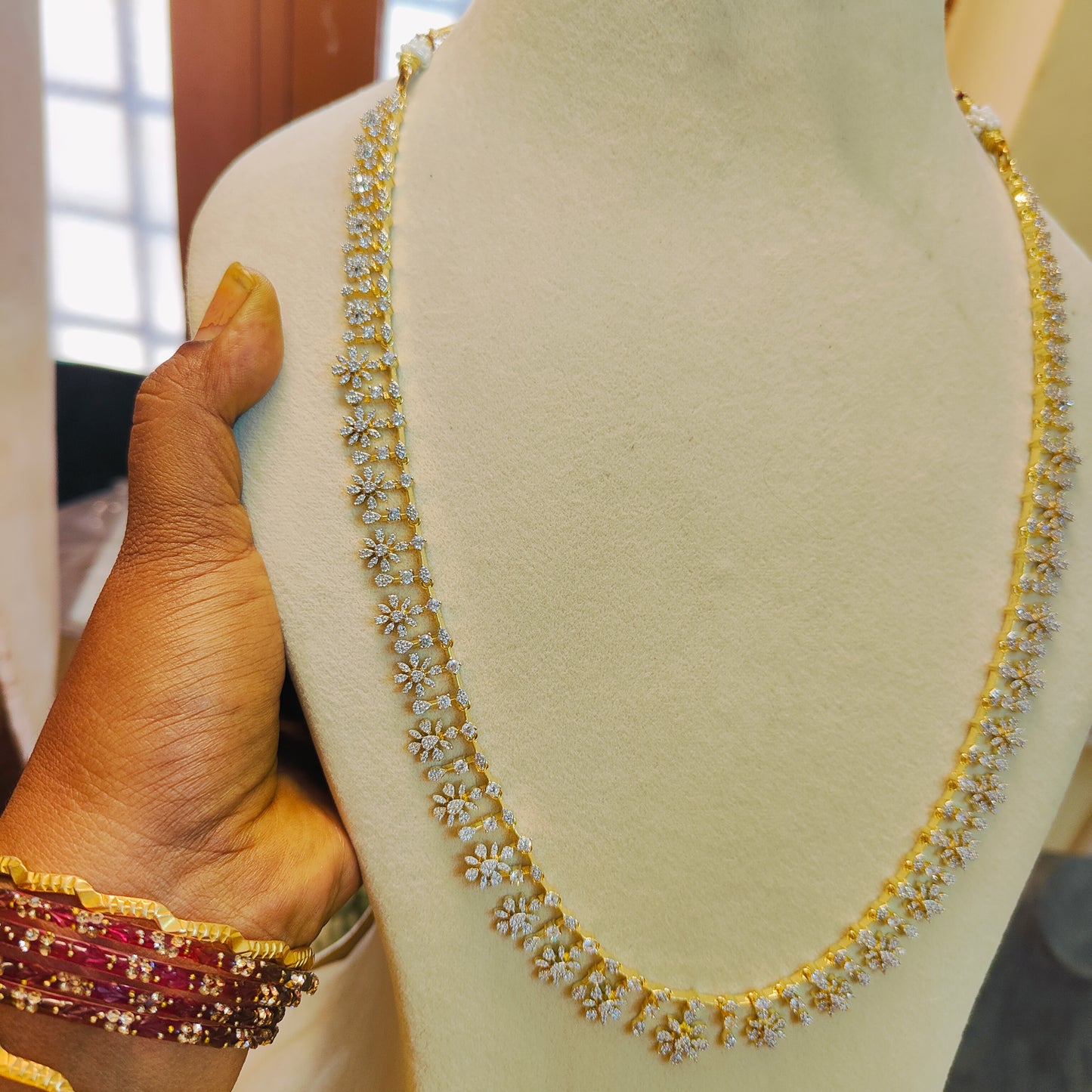 Diamond replica Gj polish floral haram