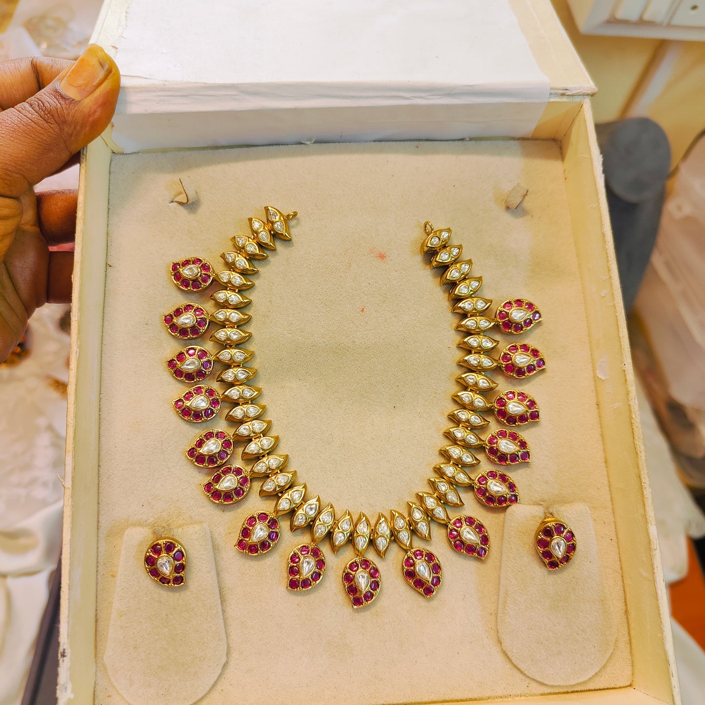 Vintage Style Kemp Mango Necklace set