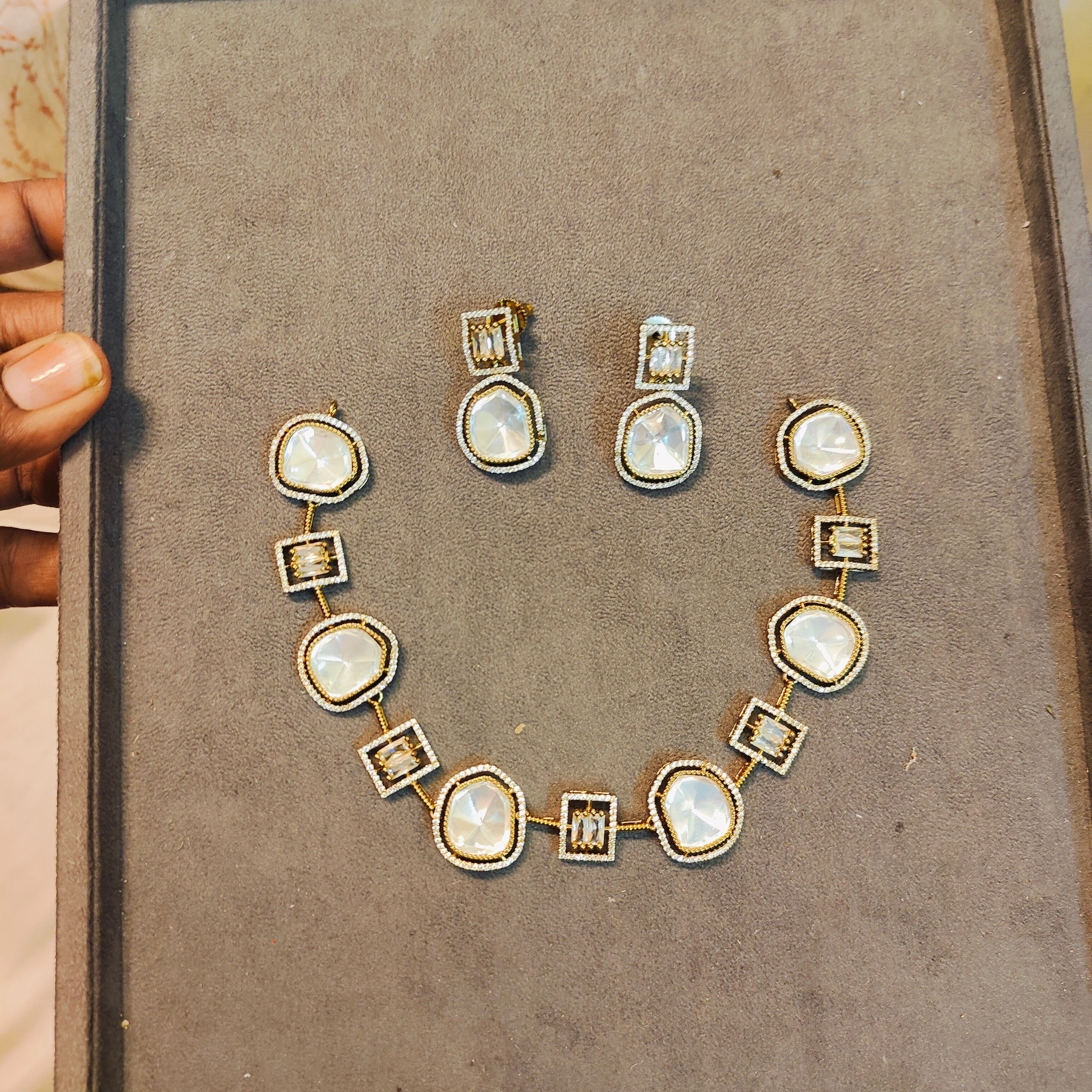 Modern Geometric Polki Kundan necklace set