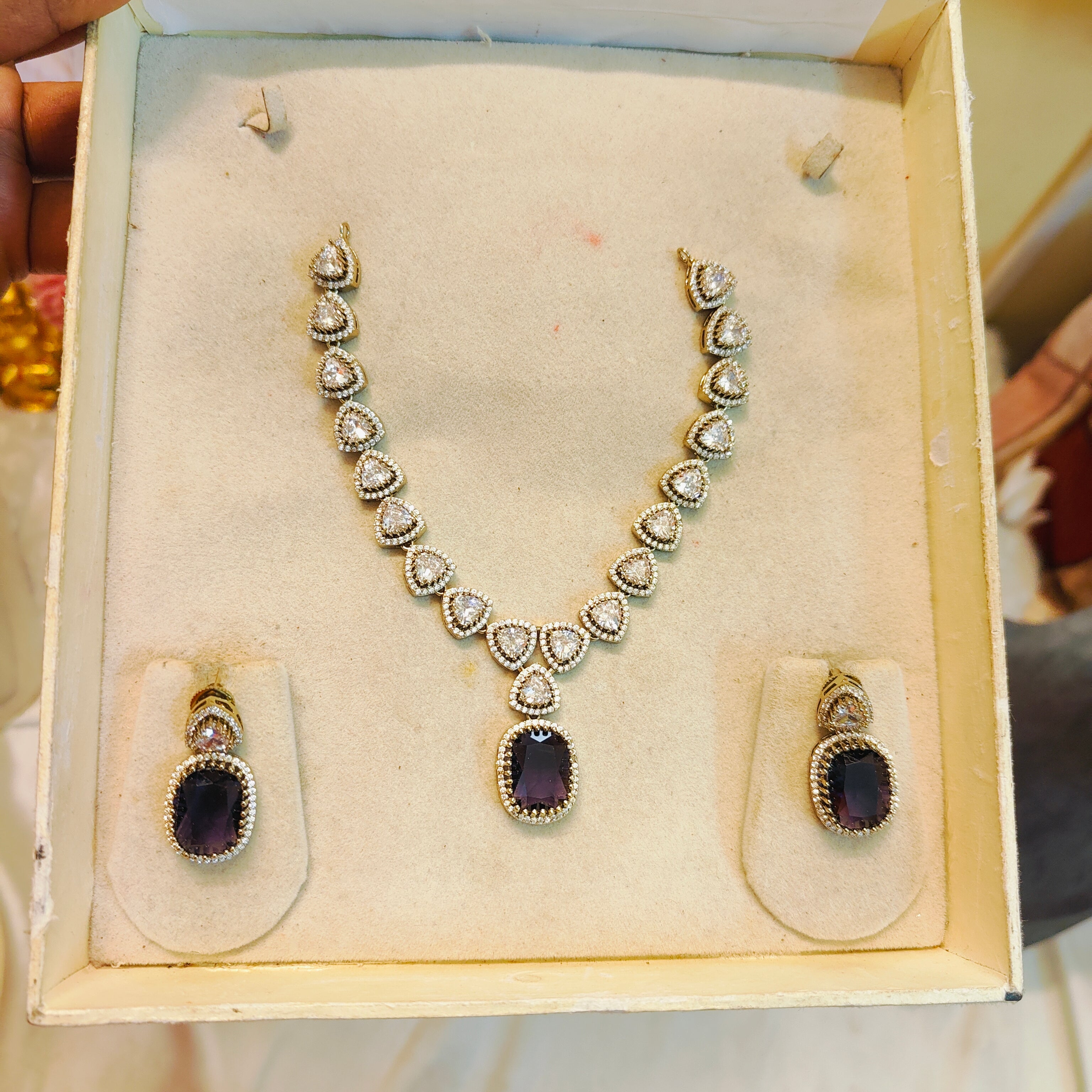 Moissanite Purple jadau necklace set