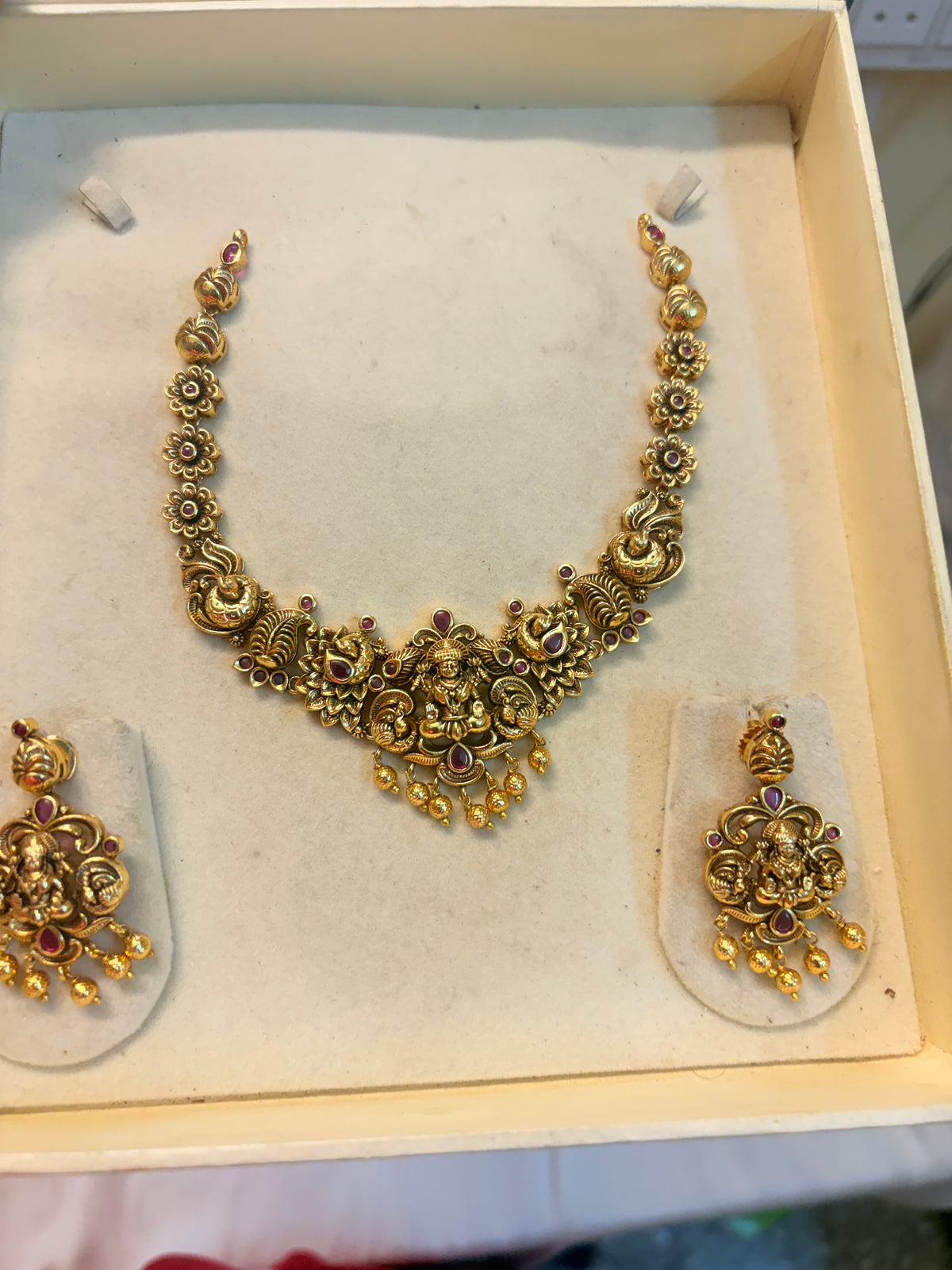 Gold antique finish brass made jadau necklace set premium quality