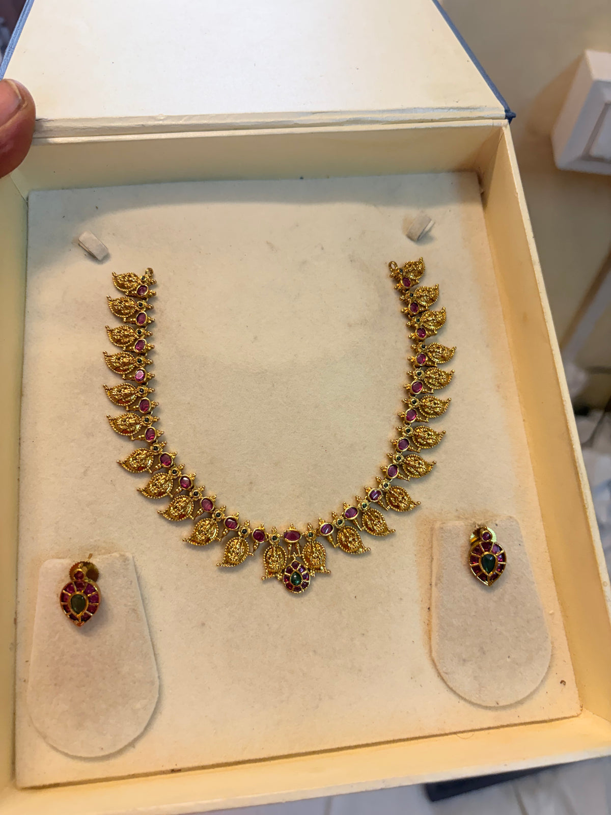 Gold inspired mango kemp  jadau necklace set