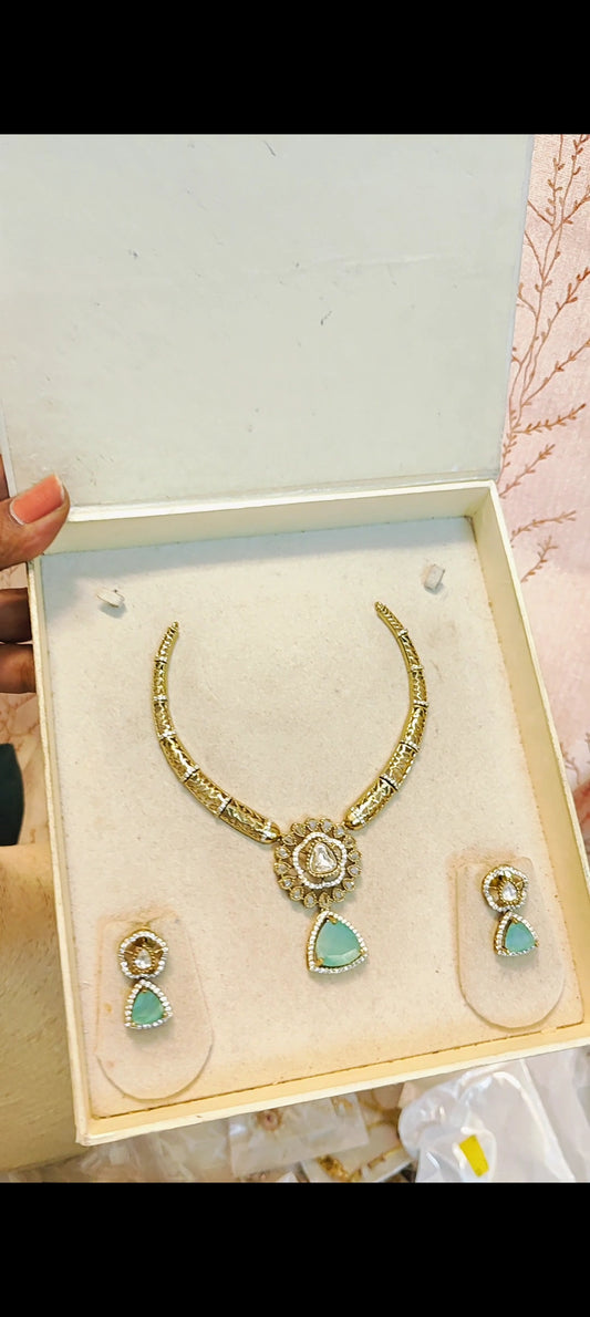 Celebrity inspired necklace set