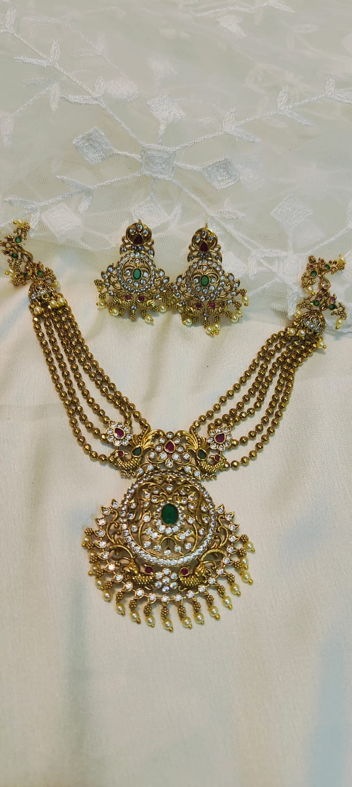 Golden antique finish necklace set