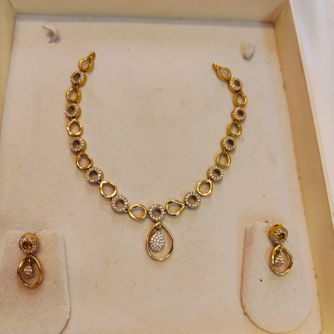 Elegant cz stone gold plated necklace set