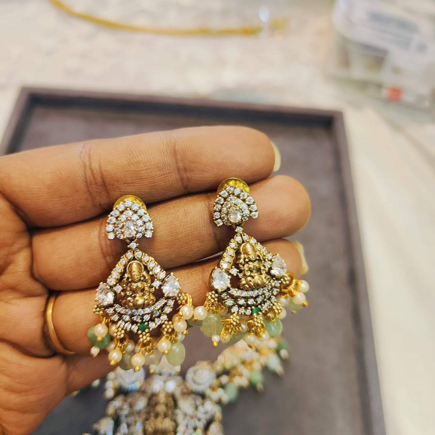 Victoria jadau finish lakshi Kanti necklace set