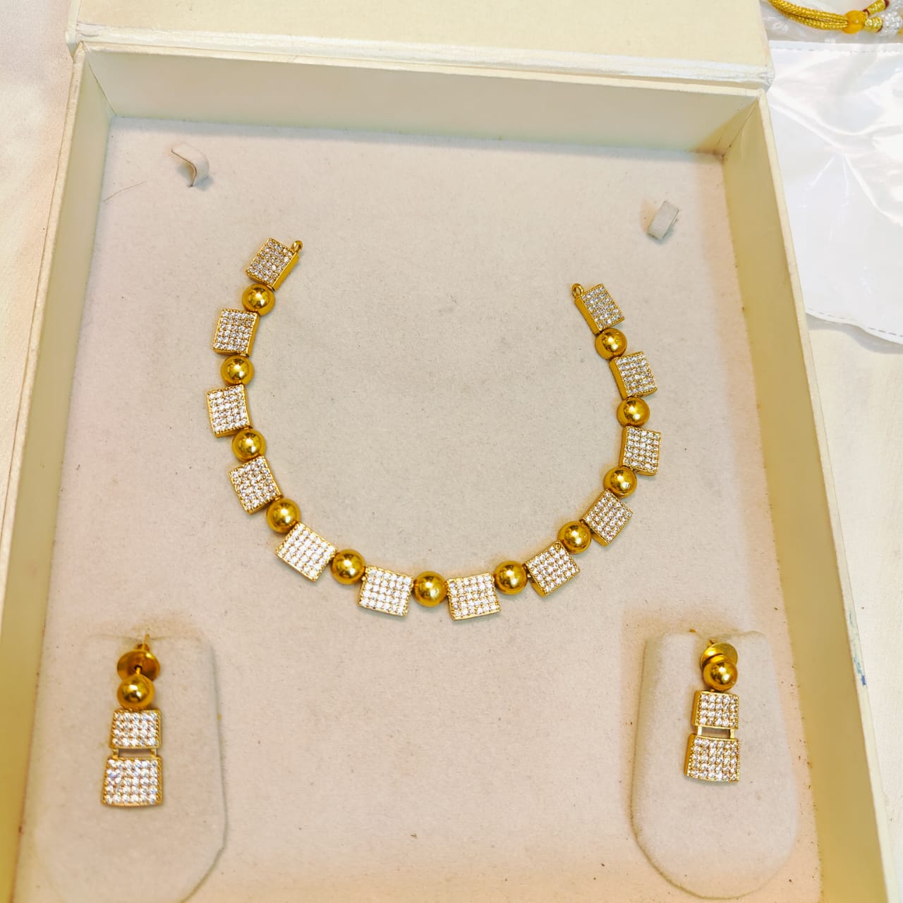 Cz stone gold plated necklace set