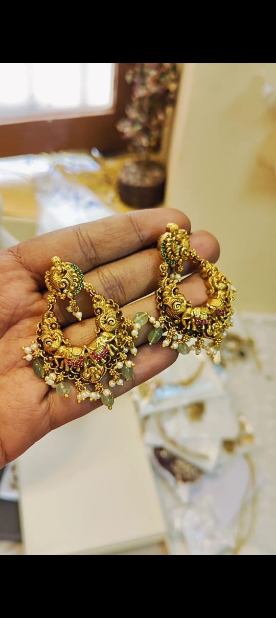 Gold antique nakshi chandebali earnings