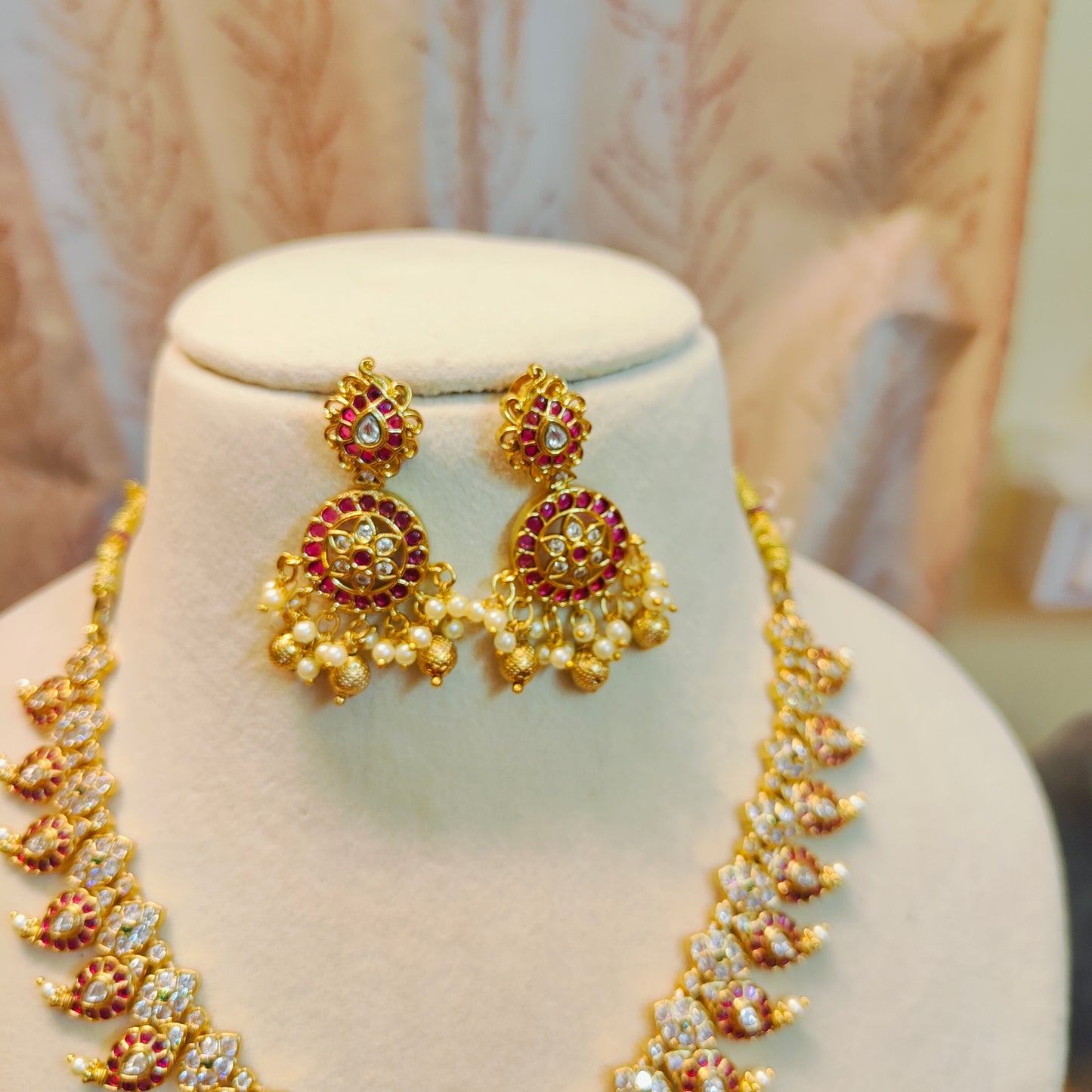 Heritage Real Kemp stones mango necklace set