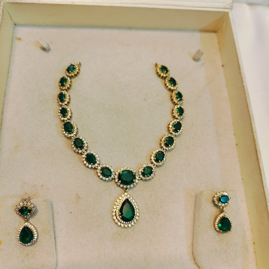 Emerald elegance necklace set