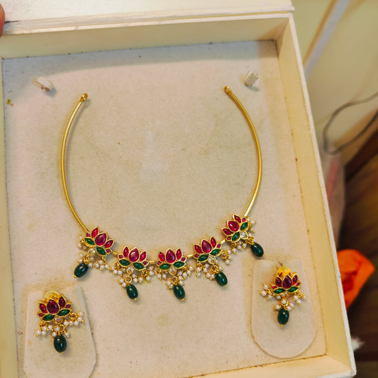 Lotus Kemp Kanti necklace set