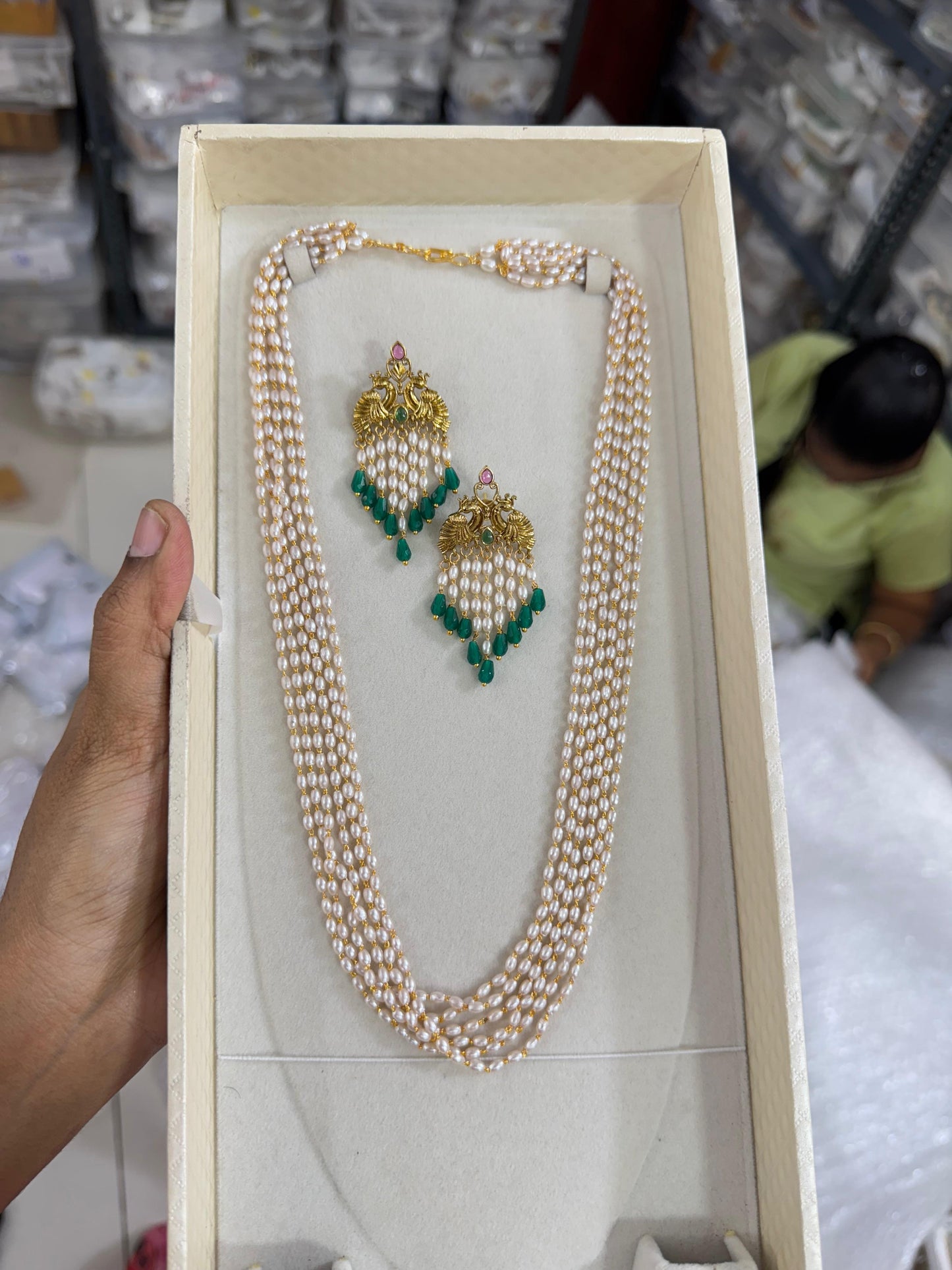 Luminous layer pearl chain with earrings