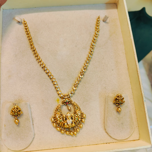 Antique lakshmi pendant necklace set