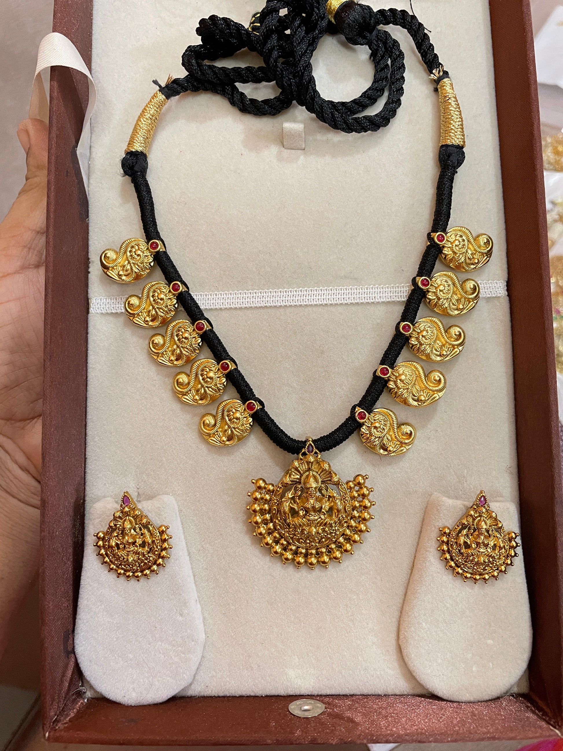 Traditional lakshmi black thread necklace set