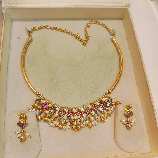 Antique Kemp floral choker set