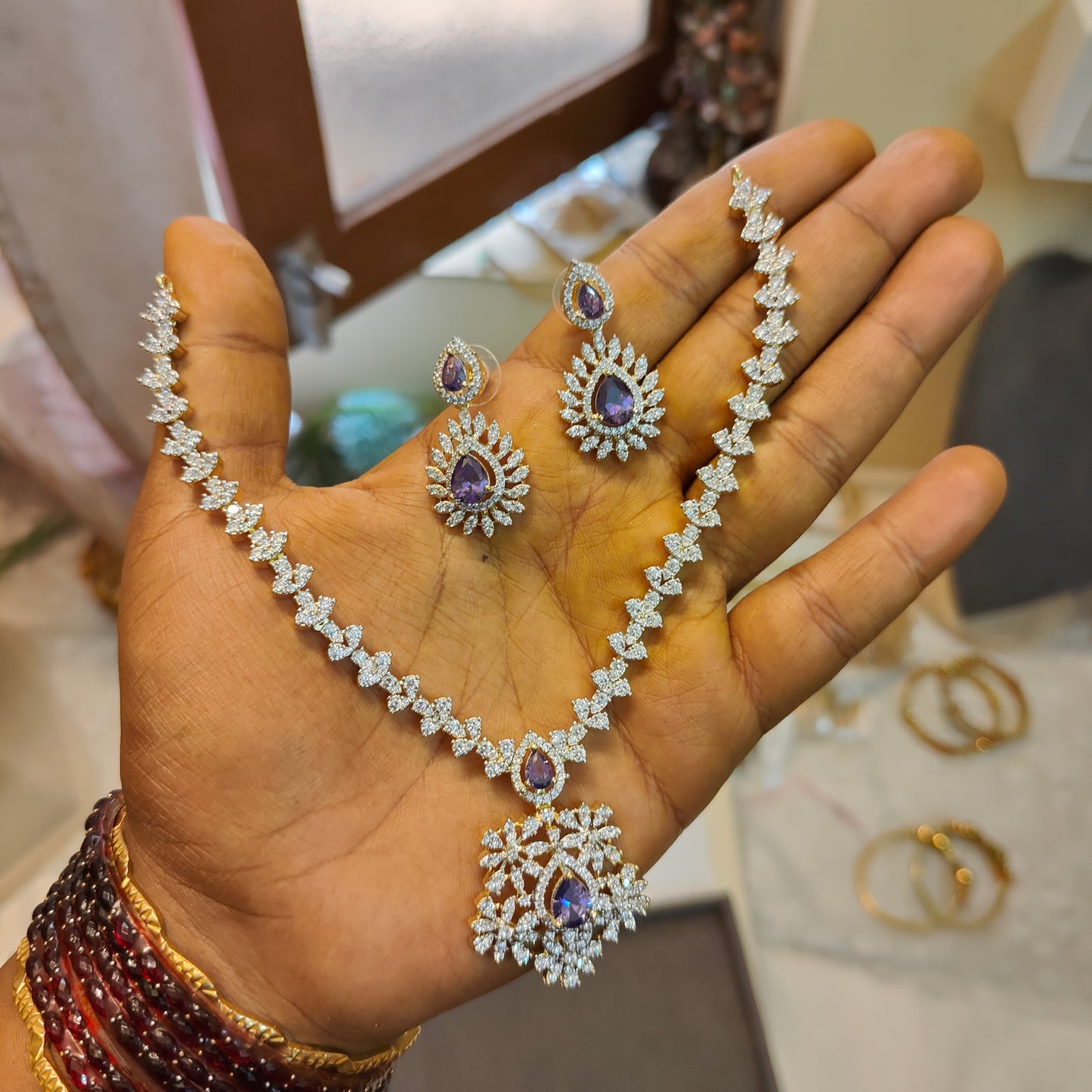 Simple lavender Gj polish necklace set
