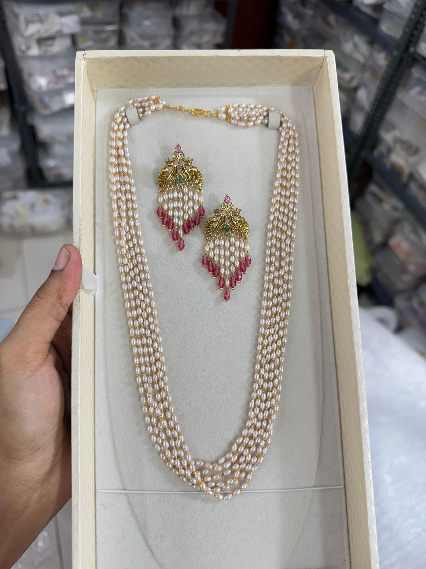 Luminous layer pearl chain with earrings